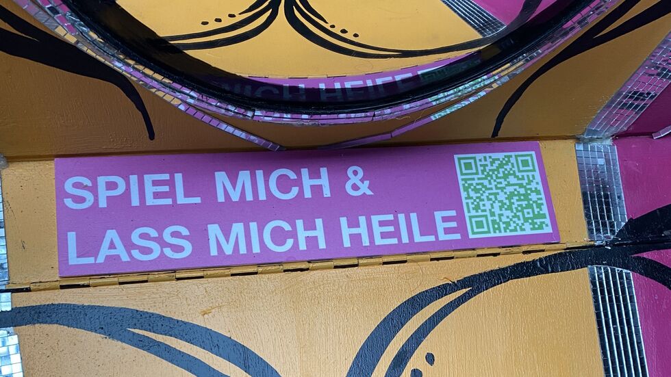 Jeder ist eingeladen, in die Tasten zu "hauen". Jeder ist eingeladen, in die Tasten zu "hauen".