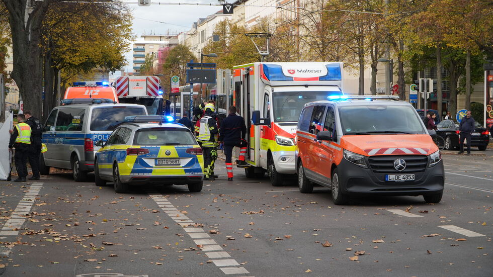 Die Unfallstelle auf der Karl-Liebknecht-Straße. Die Unfallstelle auf der Karl-Liebknecht-Straße.