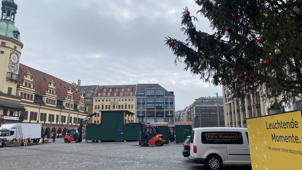 Die Buden sollen im Lauf der Woche alle stehen.