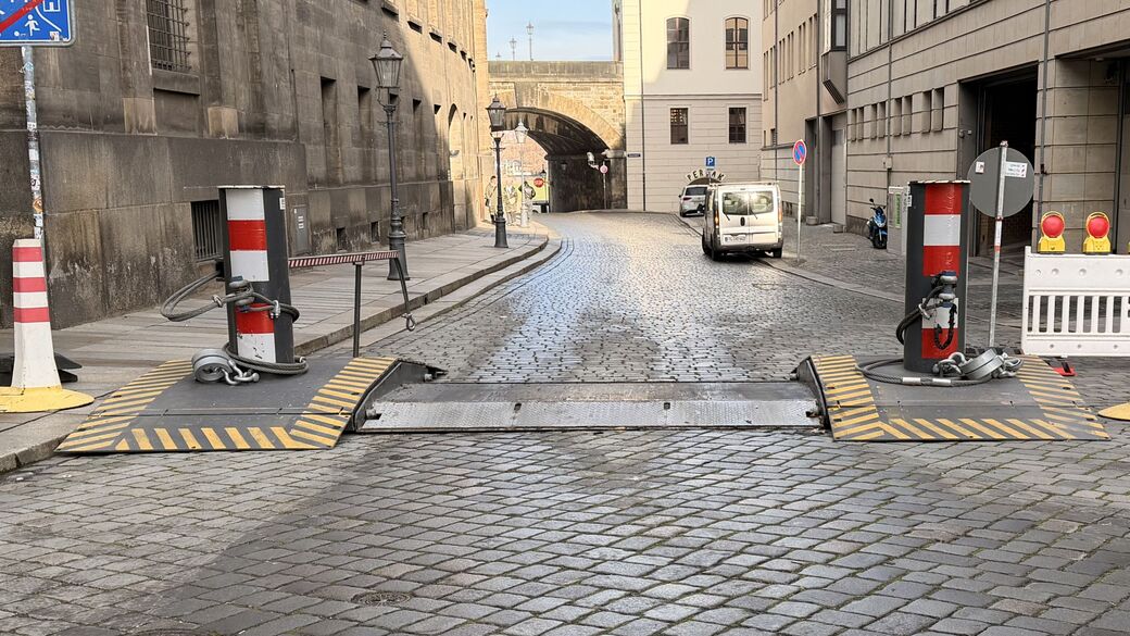 Der sogenannte "truckbloc" ermöglicht zu bestimmten Zeiten die Durchfahrt