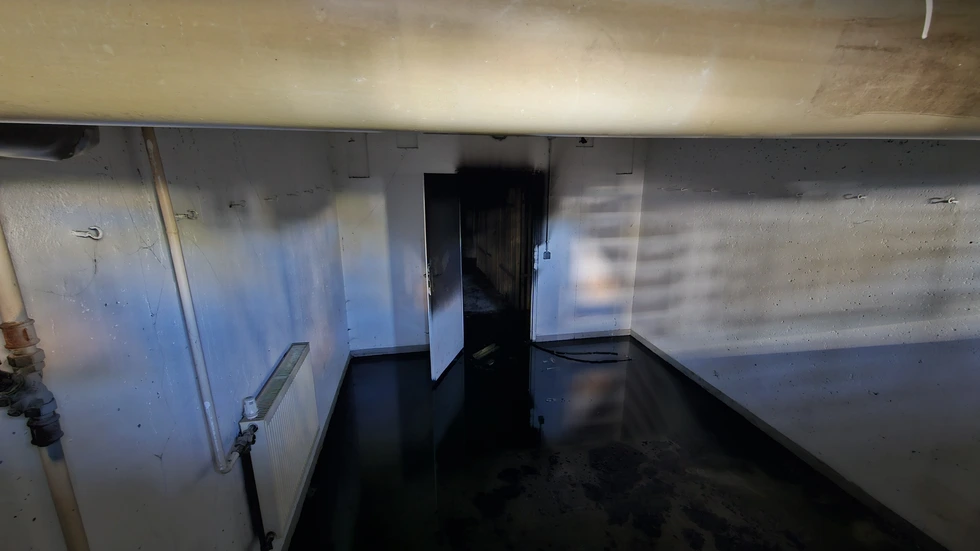 Der ausgebrannte Keller nach dem Löscheinsatz.