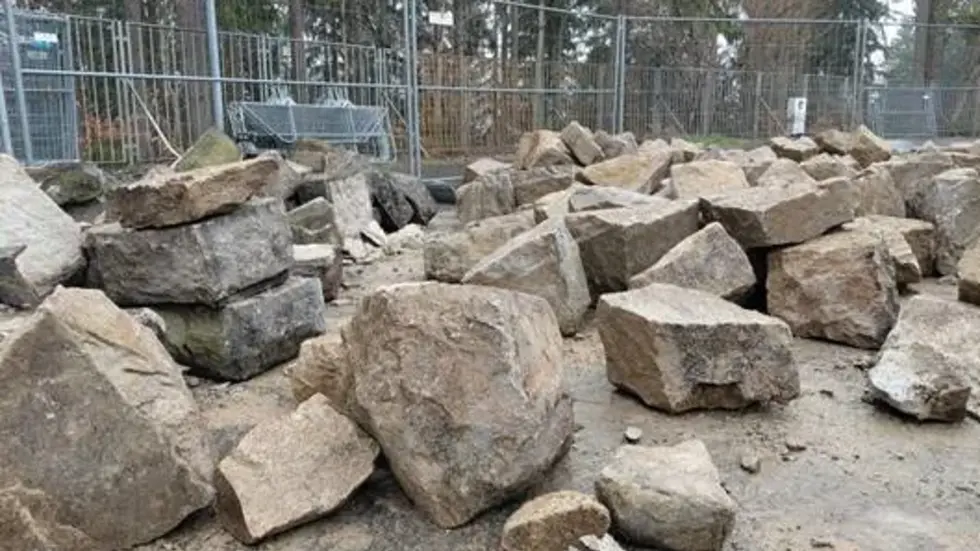 Die herausgefallenen Steine werden wiederverwendet. Die herausgefallenen Steine werden wiederverwendet.