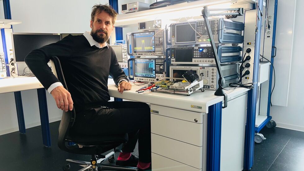 Michael Grieger leitet den Dresdner Standort von Rohde & Schwarz, einem Spezialisten für Mess- und Komunikationssysteme Michael Grieger leitet den Dresdner Standort von Rohde & Schwarz, einem Spezialisten für Mess- und Komunikationssysteme