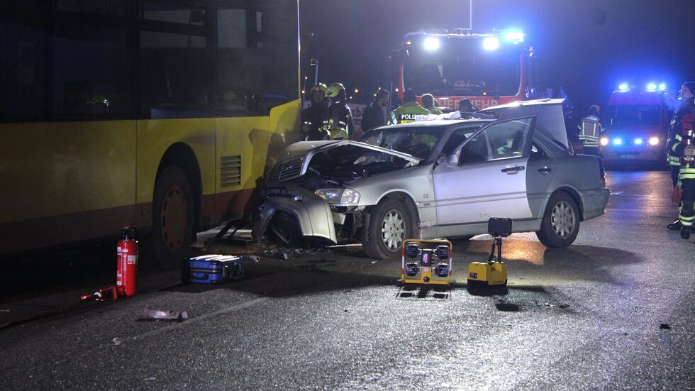 Die Unfallstelle auf der Tauchaer Straße im Leipziger Stadtteil Plaußig.
