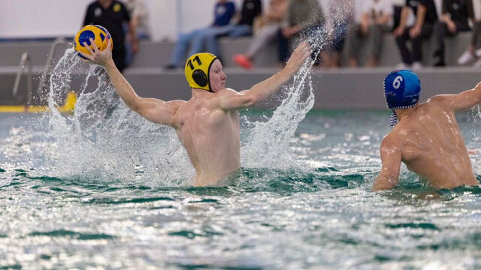 Der neunfache Torschütze Justus Schneider holt zum Wurf aus.
