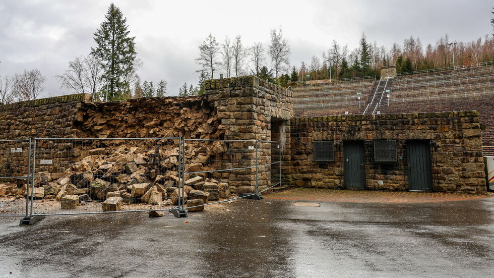 Der Schaden an der Waldbühne.