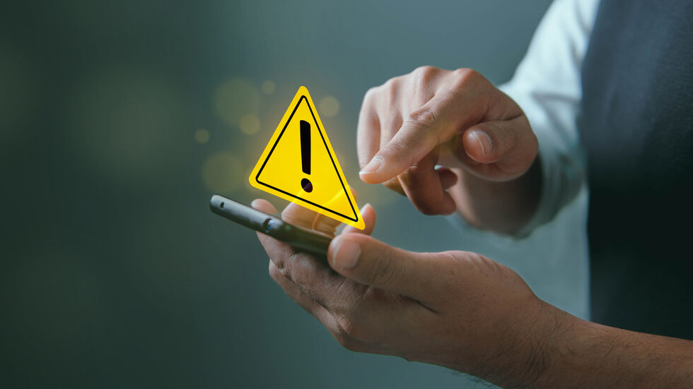 Betrüger gaben sich bei Whatts App als prominente Politikerin aus - mit Erfolg.