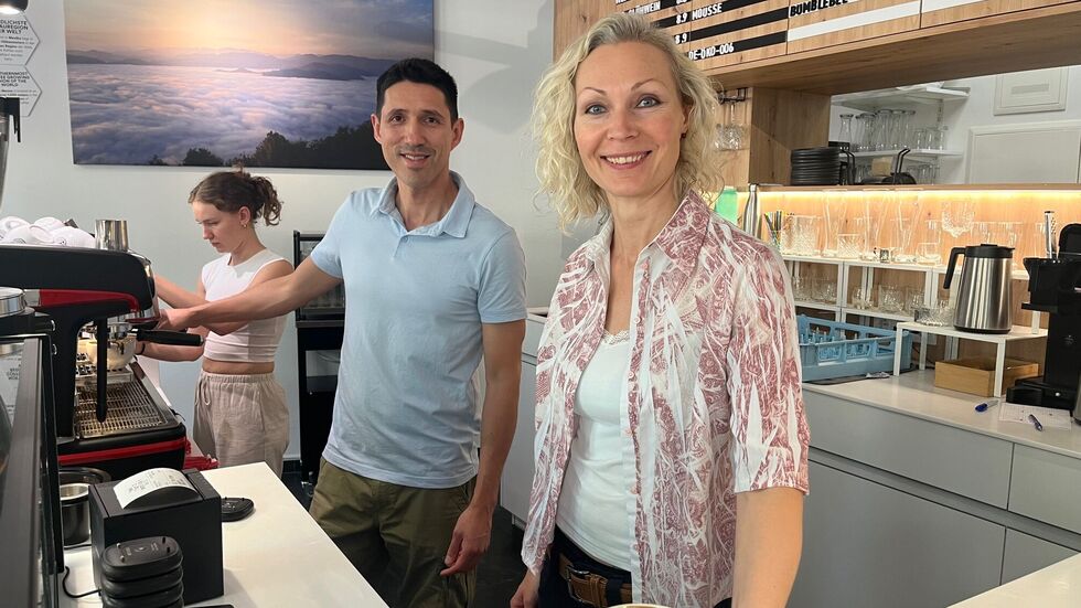 Anne Bauer und ihr Mann Efra haben sich in Dresden ihren Traum aufgebaut, vom Kaffeegeschäft zu leben Anne Bauer und ihr Mann Efra haben sich in Dresden ihren Traum aufgebaut, vom Kaffeegeschäft zu leben