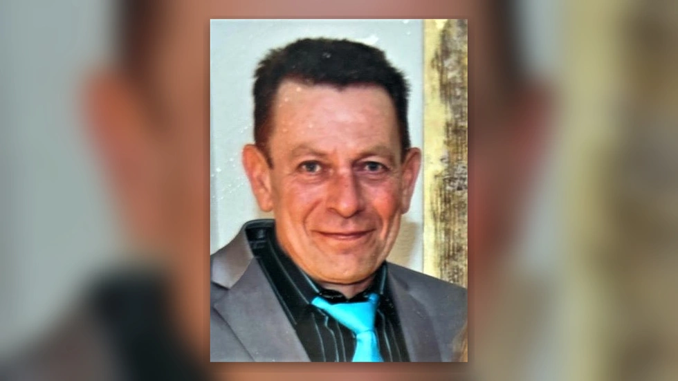 In Chemnitz ist ein 56-jähriger Mann verschwunden. Die letzte Spur führt zu einer Überwachungskamera in Markersdorf. Die Polizei bittet um Hinweise. In Chemnitz ist ein 56-jähriger Mann verschwunden. Die letzte Spur führt zu einer Überwachungskamera in Markersdorf. Die Polizei bittet um Hinweise.