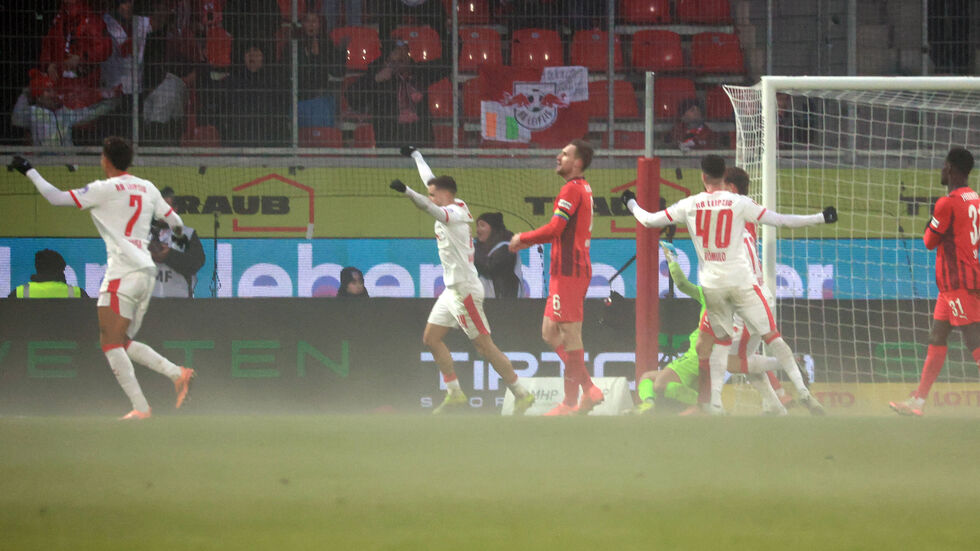 Der Jubel nach dem 2:0 durch Antonio Nusa.