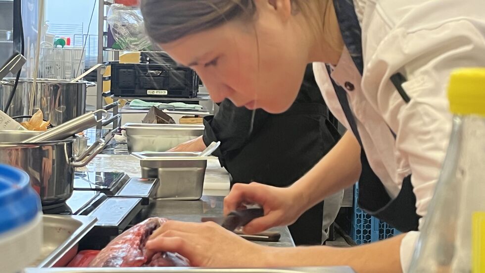 Franka Schneider lernt im letzten Lehrjahr im "Kuultivo" in Leipzig und vertritt Sachsen bei der DM in der Küche Franka Schneider lernt im letzten Lehrjahr im "Kuultivo" in Leipzig und vertritt Sachsen bei der DM in der Küche