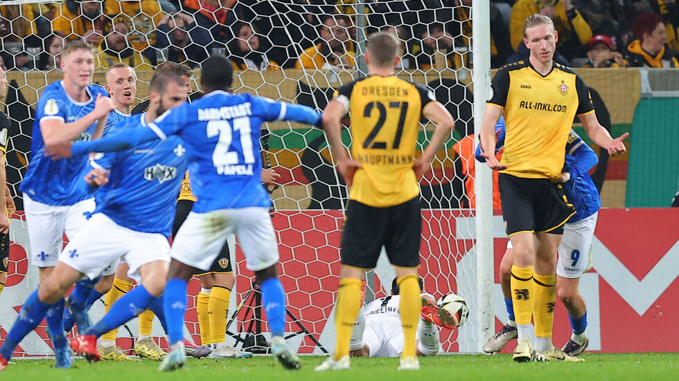 Dynamo hat das Weiterkommen im Pokal ganz bitter verpasst. Dynamo hat das Weiterkommen im Pokal ganz bitter verpasst.