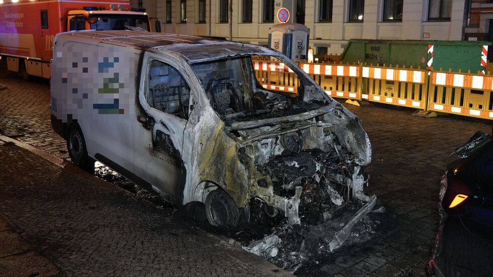 Der Transporter ist schrottreif.