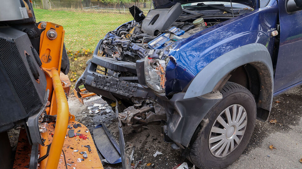 Die Höhe des Sachschadens war zunächst unklar. 