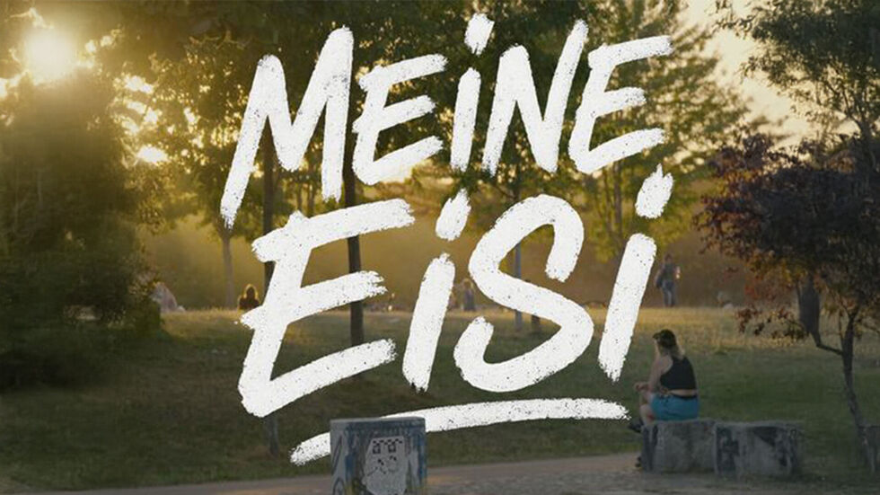 Der etwa 10-minütige Film über die Leipziger Eisenbahnstraße soll authentische Einblicke in Deutschlands angeblich gefährlichste Straße geben. Der etwa 10-minütige Film über die Leipziger Eisenbahnstraße soll authentische Einblicke in Deutschlands angeblich gefährlichste Straße geben.