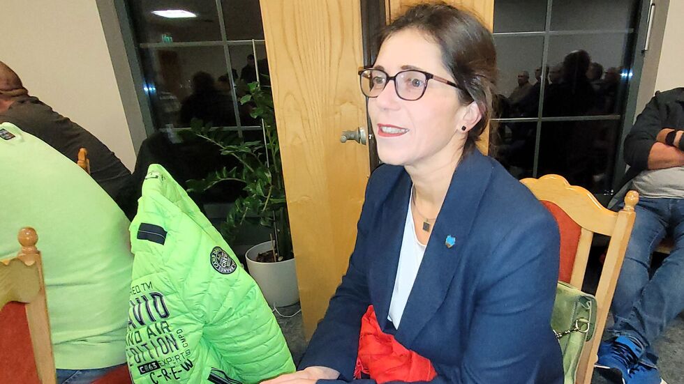 Oberbürgermeisterin Kathrin Uhlemann verfolgte die Auszählung der Stimmen als Zuschauerin. Oberbürgermeisterin Kathrin Uhlemann verfolgte die Auszählung der Stimmen als Zuschauerin.