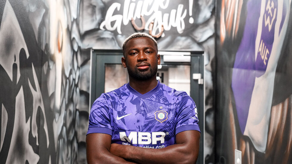 Verstärkung für die Defensive: Aue hat Jamilu Collins verpflichtet.