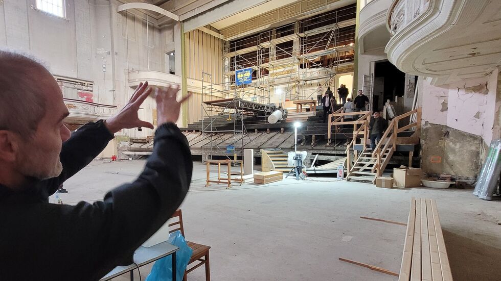 Kirchenmusikdirektor und Organist Reinhard  Seeliger hat die Orgel seit Schließung der Görlitzer Stadthalle vor 20 Jahren immer wieder bespielt. Sie ist so in einem guten Zustand geblieben. 