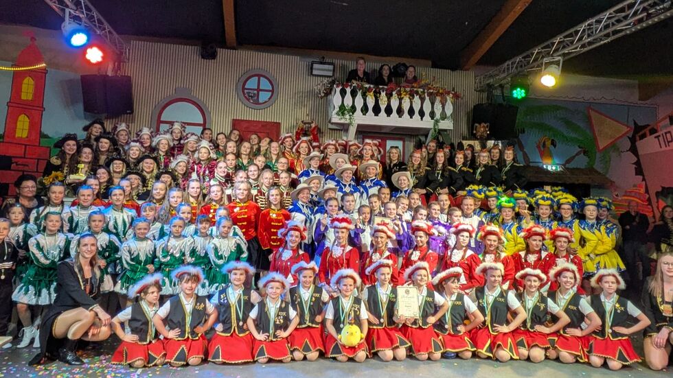 Bitte lächeln! Abschlussbild vom 16. Gardeausscheid in Wilsdruff