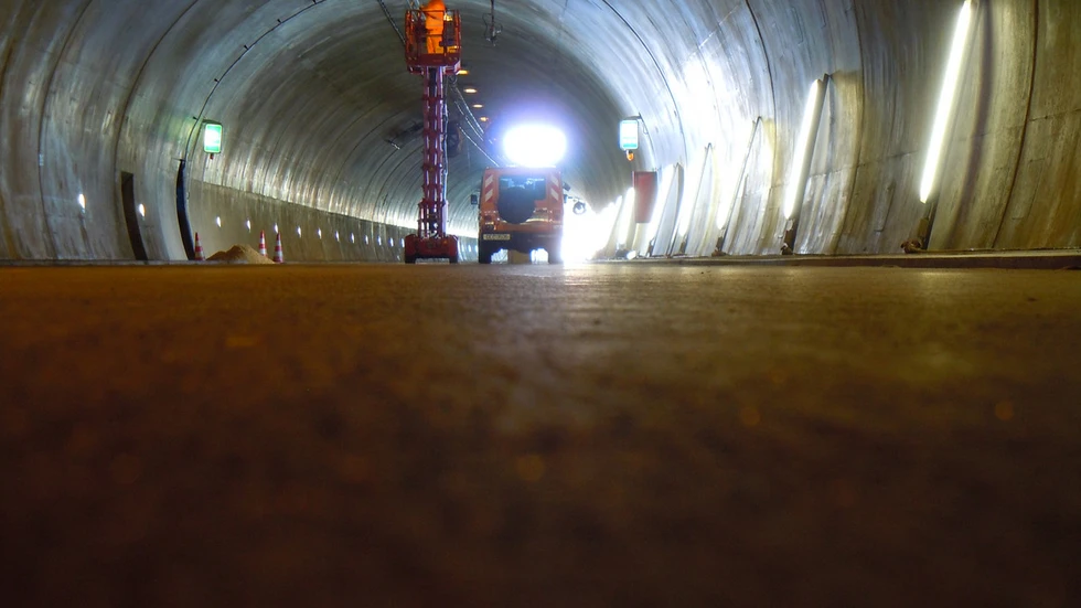 Wartungsarbeiten im Autobahntunnel "Königshainer Berge" Wartungsarbeiten im Autobahntunnel "Königshainer Berge"