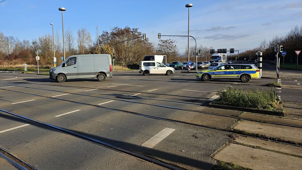 Die Kreuzung Permoser Straße/Paunsdorfer Allee, hier passierte der Unfall. Die Kreuzung Permoser Straße/Paunsdorfer Allee, hier passierte der Unfall.