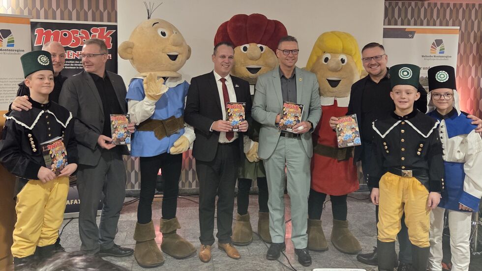 Die Abrafaxe stellen ihr neues Heft vor.