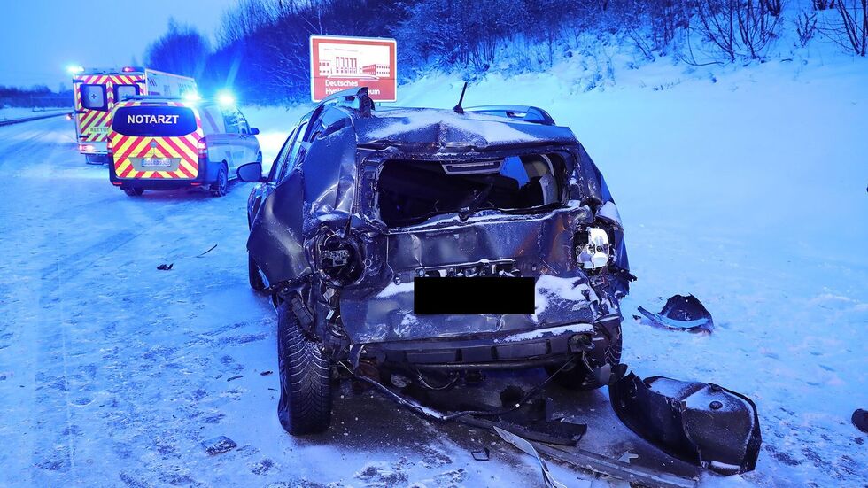 Bei dem Unfall kurz nach dem Altfrankener Tunnelwurden drei Personen verletzt