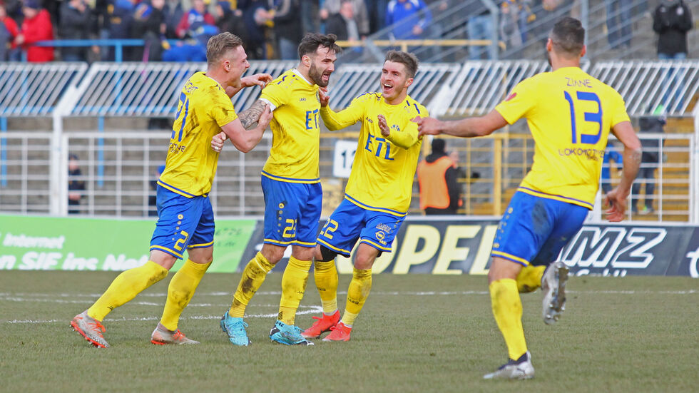 Jubelnde Spieler von Lok Leipzig (Symbolbild).