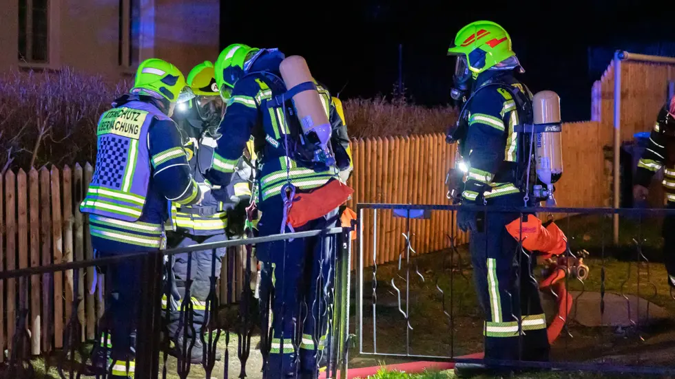 Auf dem Herd vergessenes Essen rief die Feuerwehr in Annaberg... Auf dem Herd vergessenes Essen rief die Feuerwehr in Annaberg...