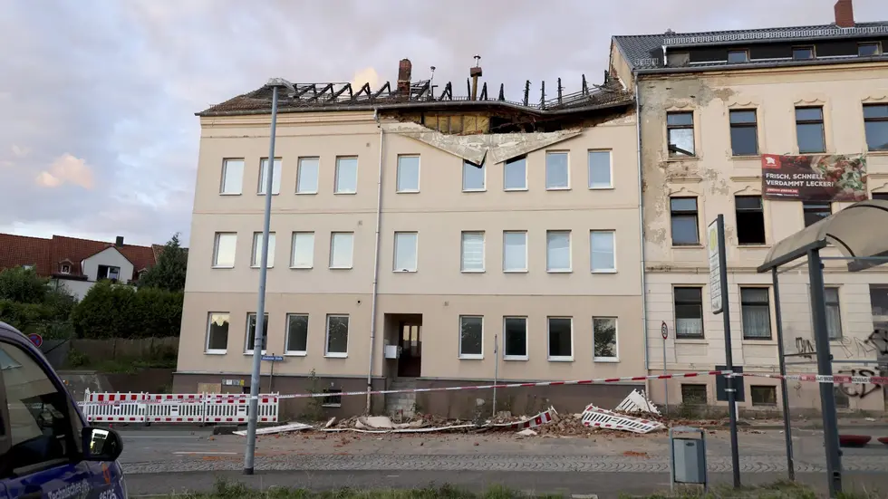 Die Ruine sollte ursprünglich nächste Woche eingerissen werden. Dieser geplante Abriss könnte nun eventuell vorgezogen werden. Die Ruine sollte ursprünglich nächste Woche eingerissen werden. Dieser geplante Abriss könnte nun eventuell vorgezogen werden.