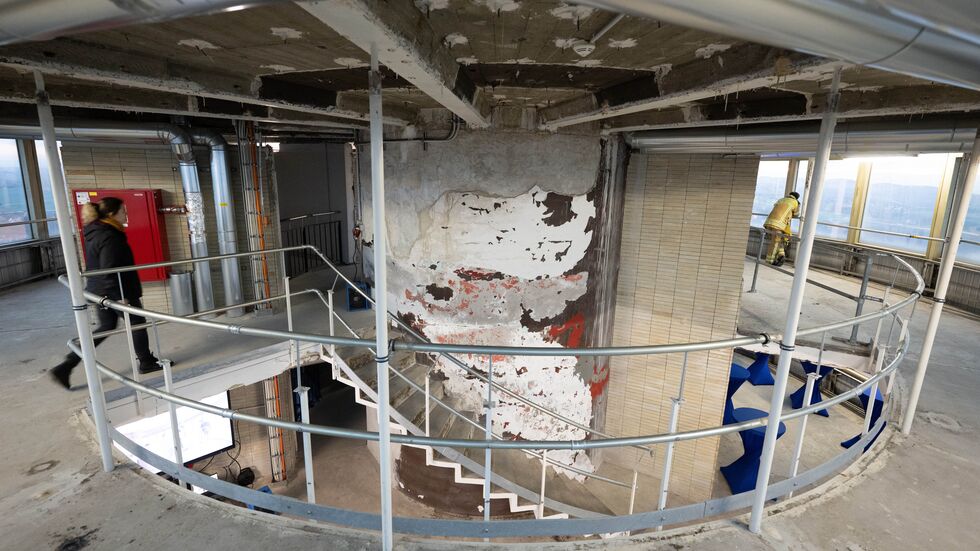 Innen bleibt noch viel zutun, der Turm ist seit 1991 geschlossen