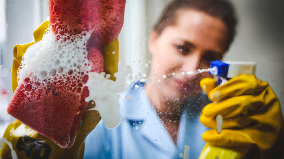 Reinigungskräfte in Leipzig bekommen ab sofort mehr Lohn (Symbolbild).