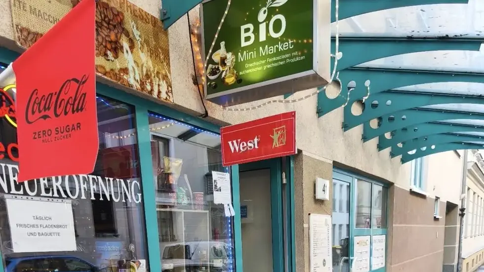 Dieser griechische Biomarkt an der Hohen Straße in Leipzig wurde am Montagabend überfallen.
