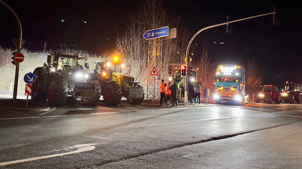 Montagfrüh an der Autobahnauffahrt Hartenstein.