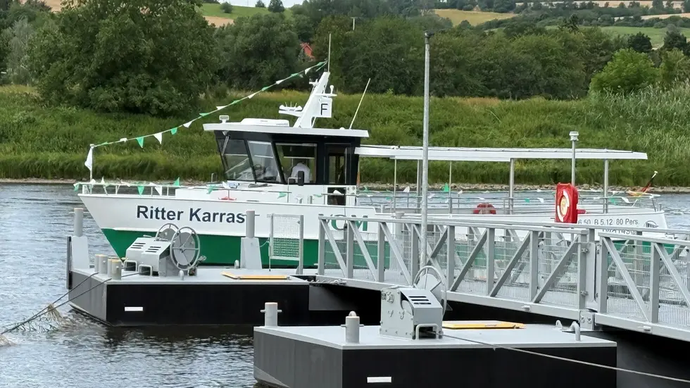 Die E-Fähre "Ritter Karras" fährt künftig zwischen Coswig-Kötitz und Gauernitz Die E-Fähre "Ritter Karras" fährt künftig zwischen Coswig-Kötitz und Gauernitz