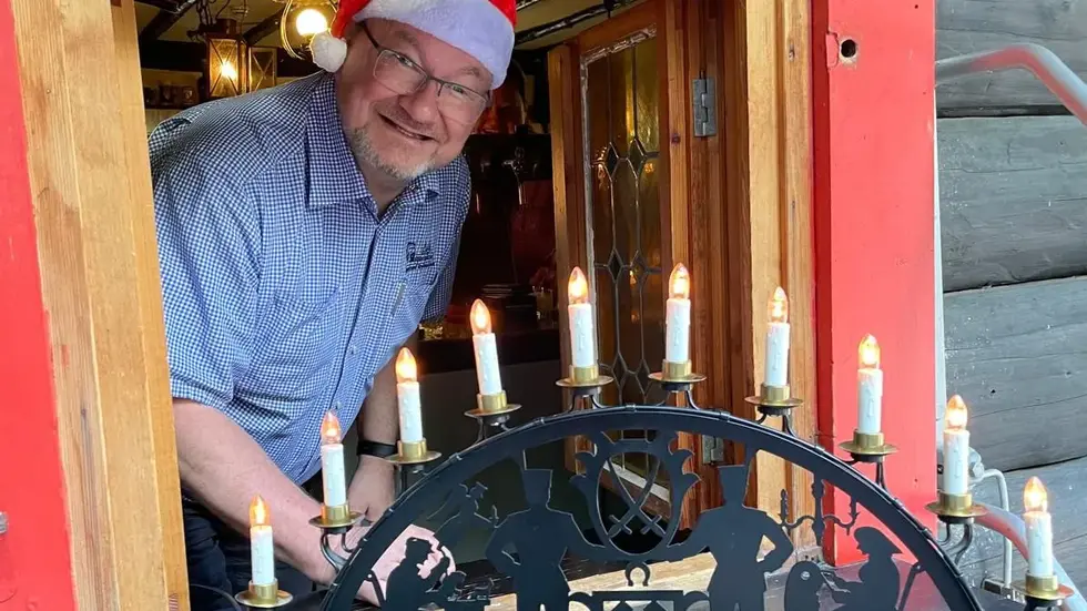 Die Schwibbögen kommen auch nochmal raus. Die Schwibbögen kommen auch nochmal raus.