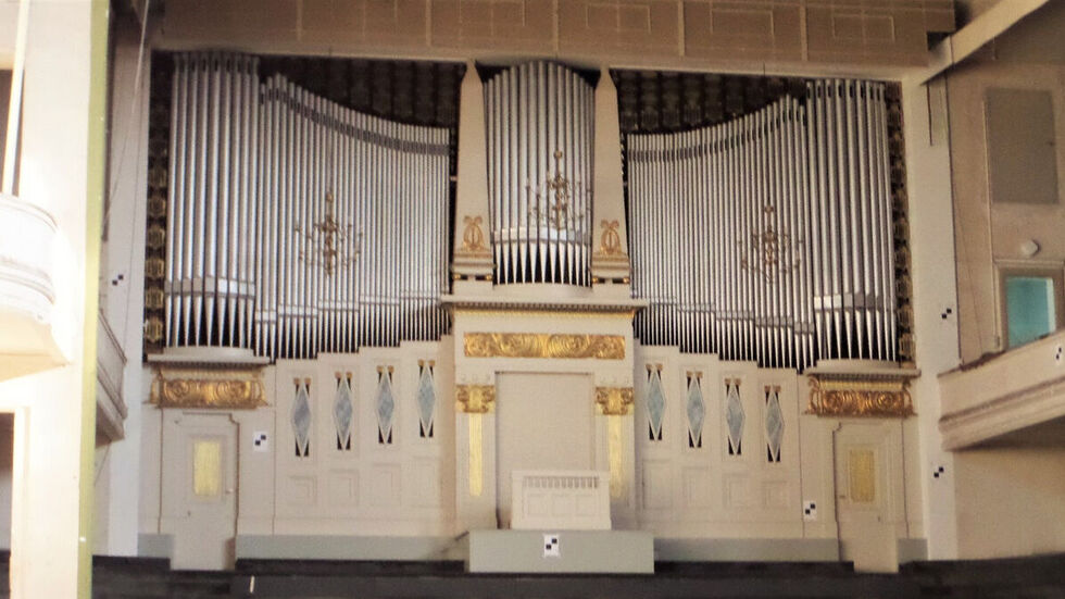 Die Sauer-Orgel vor Beginn der Sanierungsarbeiten in der Görlitzer Stadthalle.