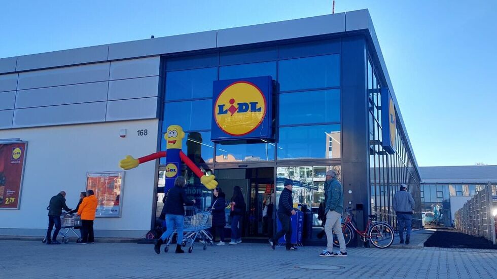 "Hereinspaziert" heißt es seit heute wieder im Pölbitzer Lidl. "Hereinspaziert" heißt es seit heute wieder im Pölbitzer Lidl.