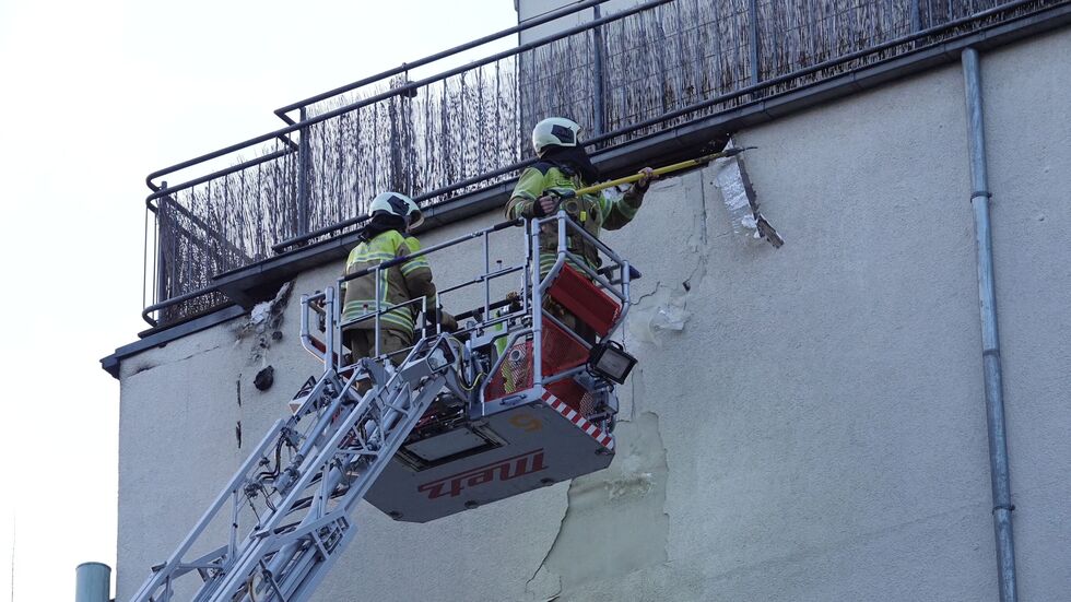 Teile der Fassade mussten geöffnet werden.
