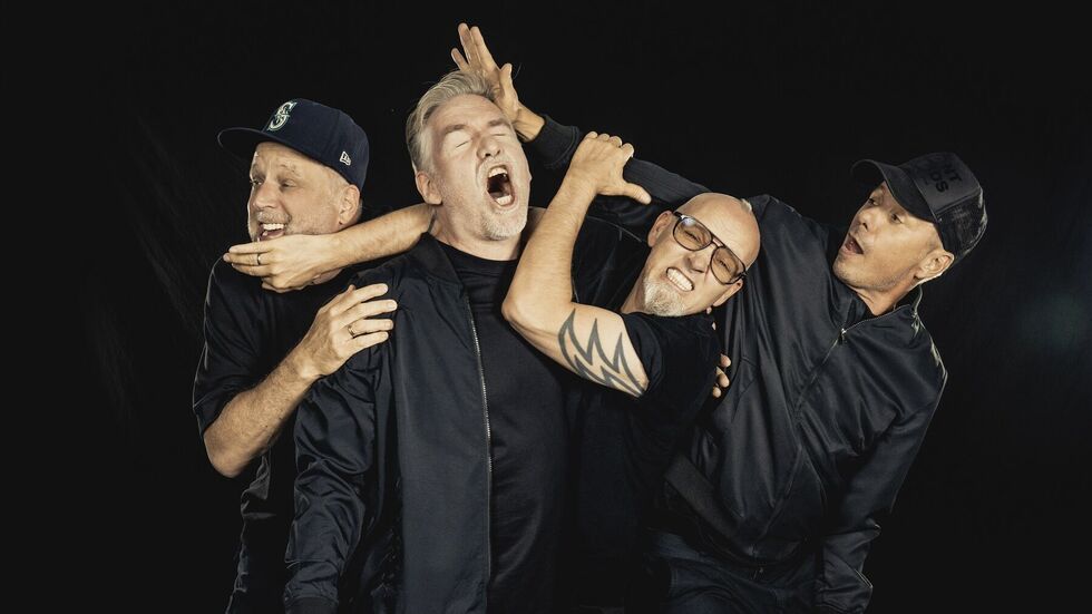 Smudo, Thomas D, Michi Beck und And.Ypsilon verabschieden sich von der Bühne.