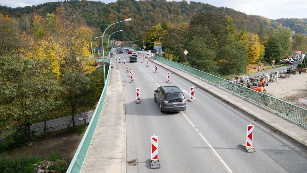Früher als gedacht können Autos wieder über die Brücke rollen. (Archivbild) Früher als gedacht können Autos wieder über die Brücke rollen. (Archivbild)
