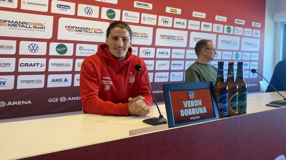 Veron Dobruna hat sich für das Duell gegen Zehlendorf einiges vorgenommen. Das 0:5 aus dem Hinspiel will er am liebsten komplett egalisieren. Veron Dobruna hat sich für das Duell gegen Zehlendorf einiges vorgenommen. Das 0:5 aus dem Hinspiel will er am liebsten komplett egalisieren.