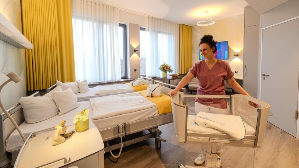 Eins der neuen Familienzimmer im Leipziger Universitätsklinikum.