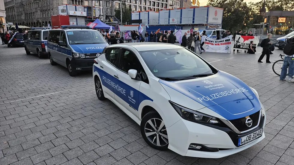 Leipziger Polizei und Ordnungsamt sicherten die Proteste ab. Leipziger Polizei und Ordnungsamt sicherten die Proteste ab.