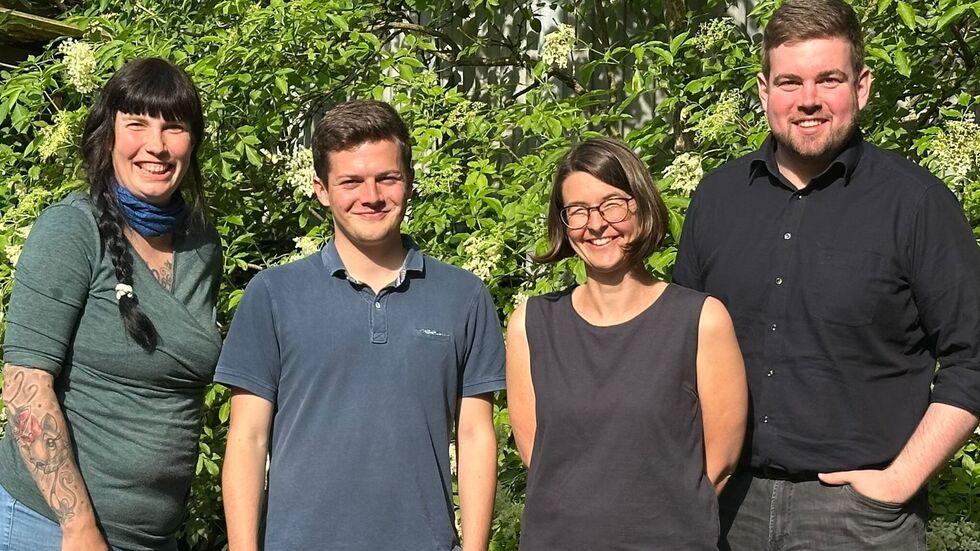 Gründungsvorstand, von links nach rechts: Dorothea Schneider, Max Hilse, Julia Schlüter, Johann Wagner Gründungsvorstand, von links nach rechts: Dorothea Schneider, Max Hilse, Julia Schlüter, Johann Wagner