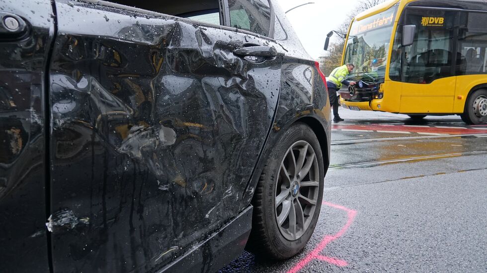 Mehrere Personen wurden verletzt.