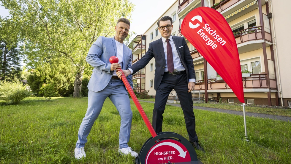 Andy Klyscz, Vorstand der Wohnungsgenossenschaft Aufbau und Axel Cunow, Vorstand der SachsenEnergie Andy Klyscz, Vorstand der Wohnungsgenossenschaft Aufbau und Axel Cunow, Vorstand der SachsenEnergie