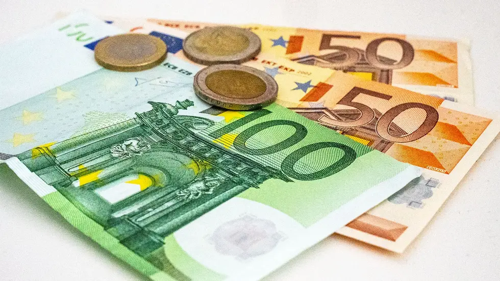 Insgesamt 200.000 Euro nahm der Betrüger der Leipziger Ärztin ab. Insgesamt 200.000 Euro nahm der Betrüger der Leipziger Ärztin ab.
