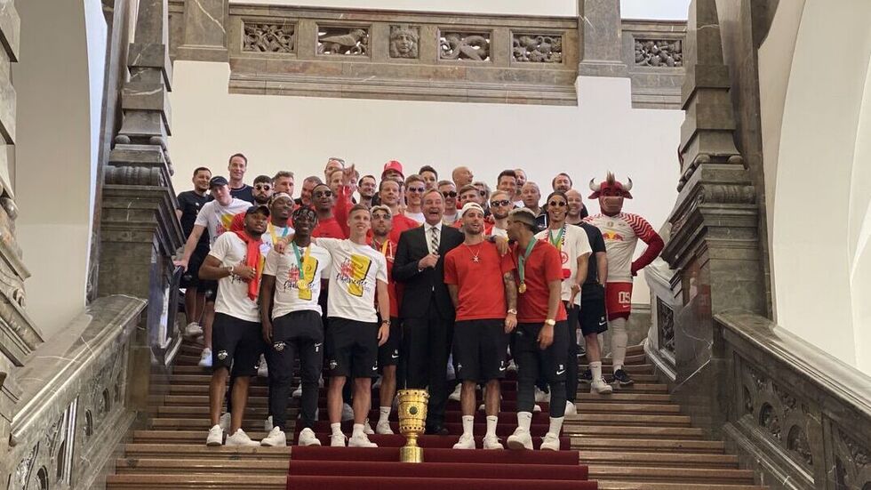 "Das ist das Ding!" - Bürgermeister Burkhard Jung mit dem RB Team