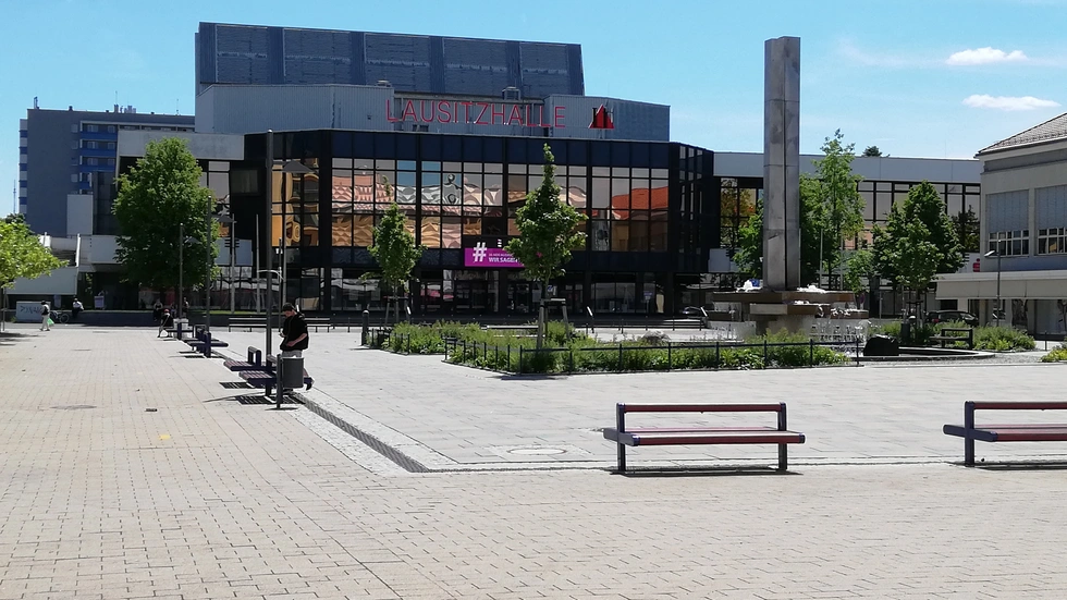 Lausitzer Platz in Hoyerswerda Lausitzer Platz in Hoyerswerda